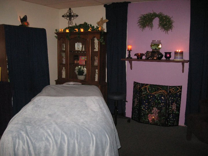 RELAXING EROTIC MASSAGE Chicks with little tits